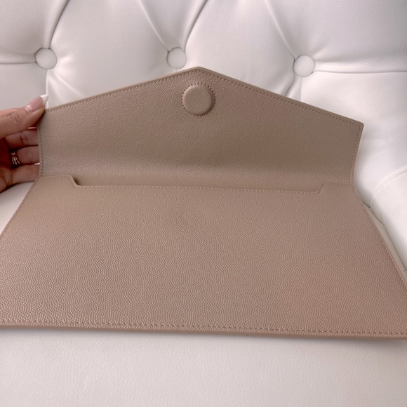 ❌SOLD❌ New Saint Laurent Uptown Clutch - Picture 2 of 6